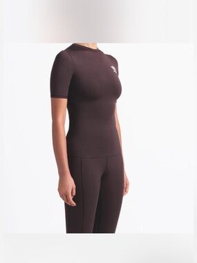 Skims / North Face Women's Short-Sleeve Fitted Top & Leggings color Phoenix NWT